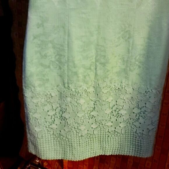 NWOT Antonio Melani GORGEOUS Lace Midi Dress in mint Green - Picture 3 of 16